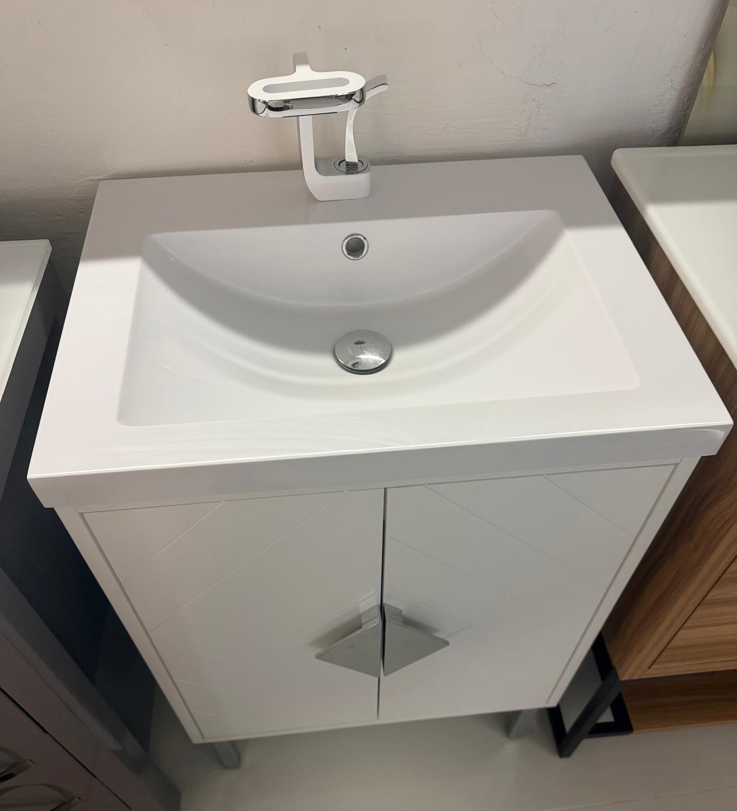 24 inch shiny white freestanding vanity